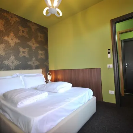 Romeo House Pensión 3*